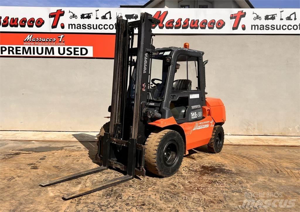 Toyota 7FD 40 Dieseltrukit