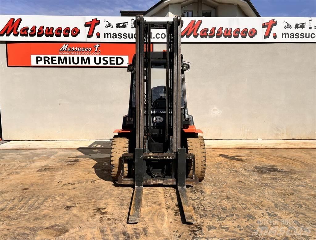 Toyota 7FD 40 Dieseltrukit