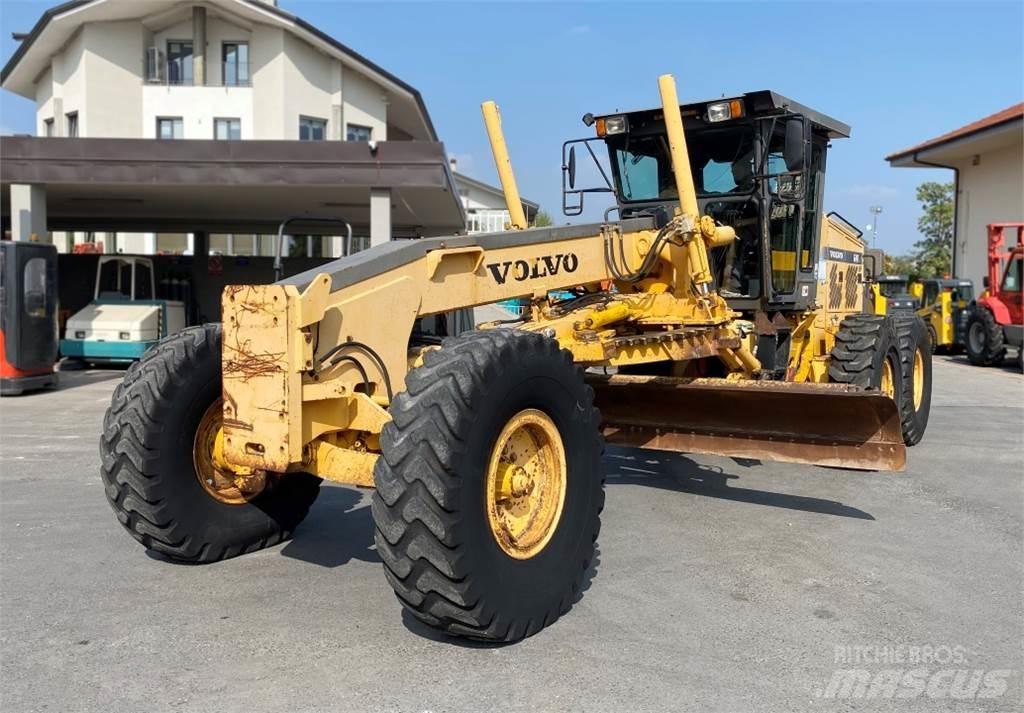 Volvo G740VHP Telaketjupuskutraktorit