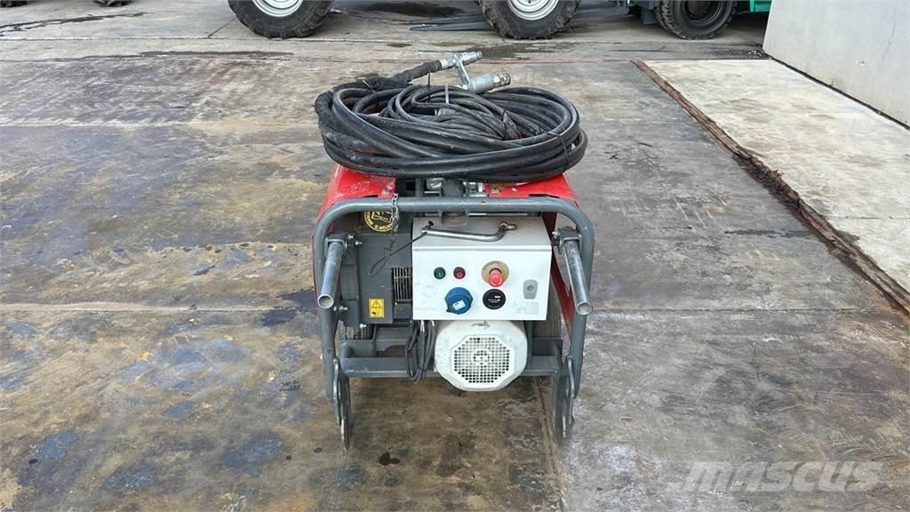 Wacker Neuson HPU8 Valopylväät