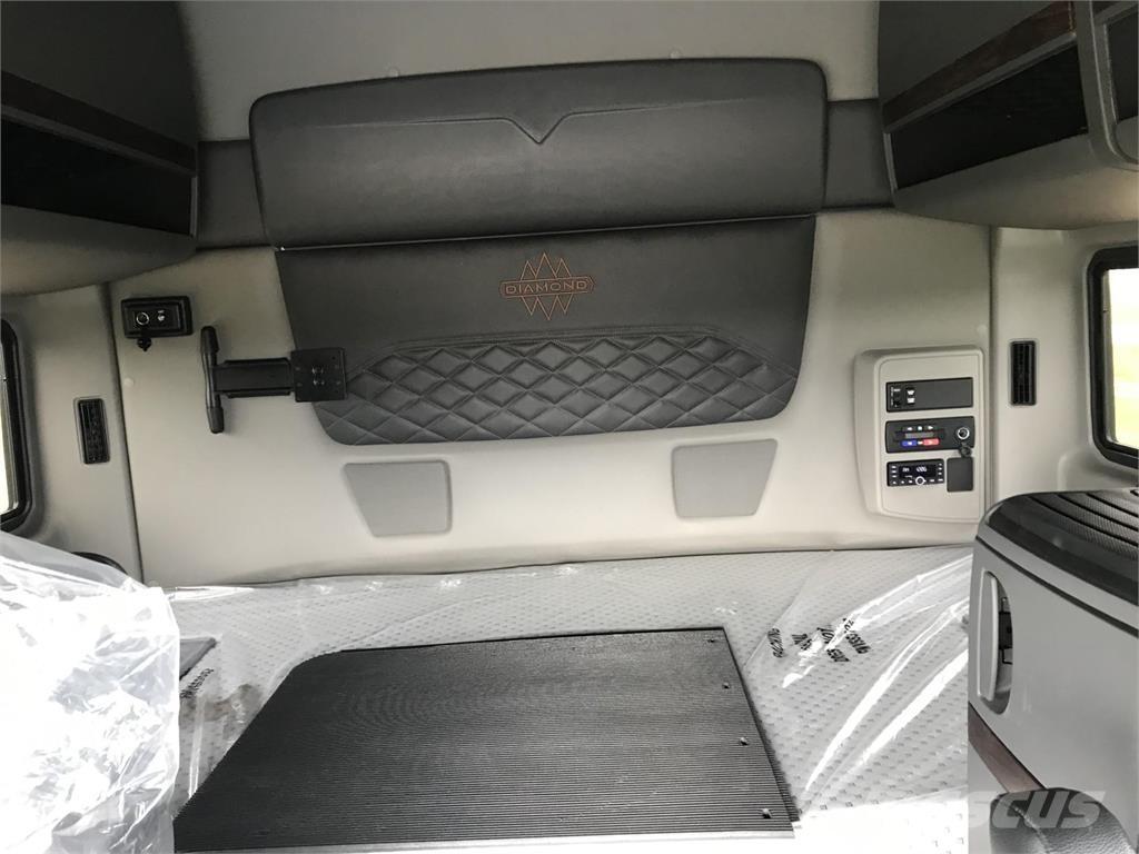 International HX Vetopöytäautot
