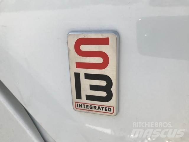 International LT Vetopöytäautot
