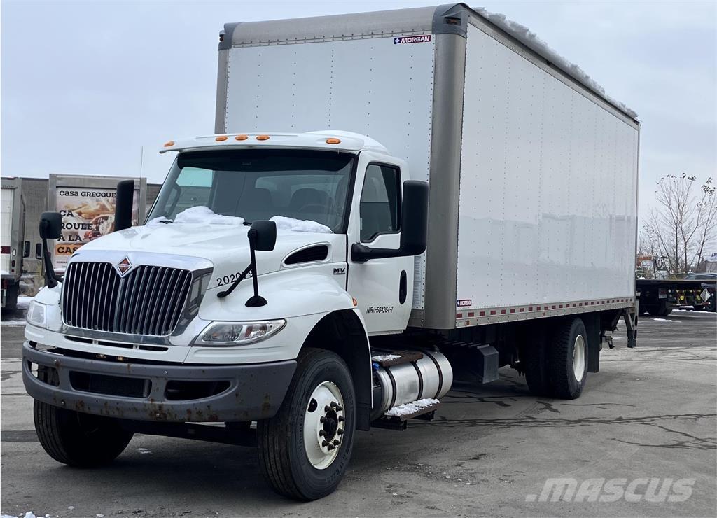 International MV Umpikorikuorma-autot