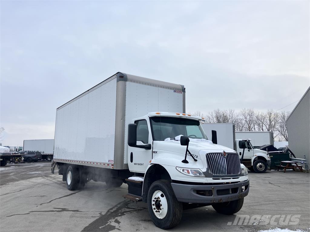 International MV Umpikorikuorma-autot