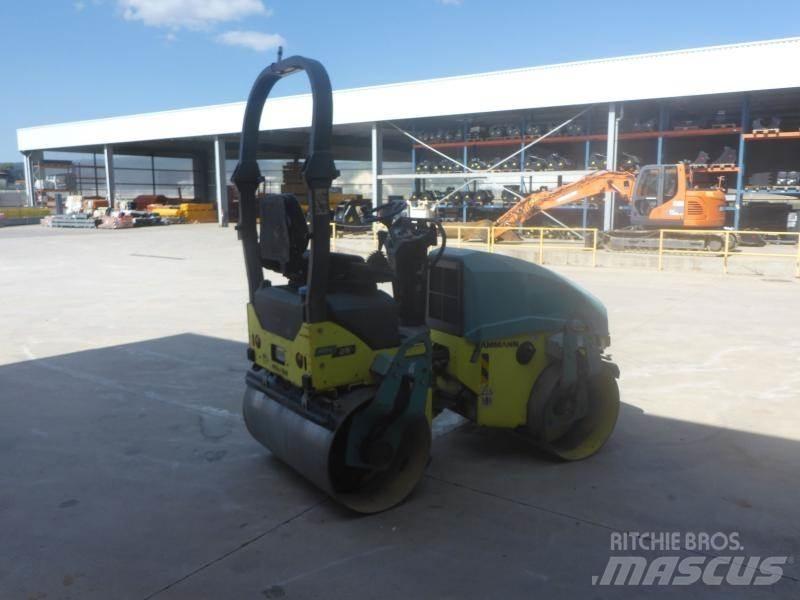 Ammann ARX26 Tiivistyskoneet