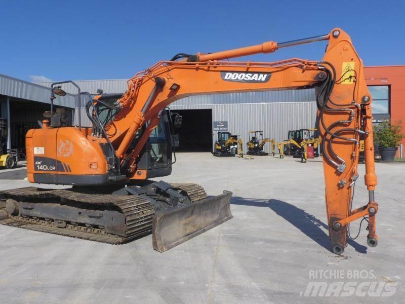 Doosan DX140LC Telakaivukoneet
