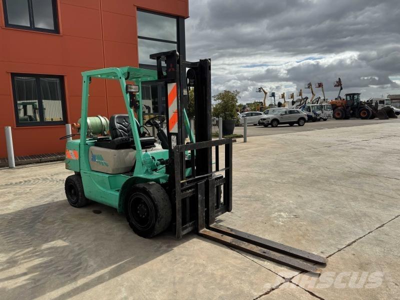Mitsubishi FG30 Muut haarukkatrukit