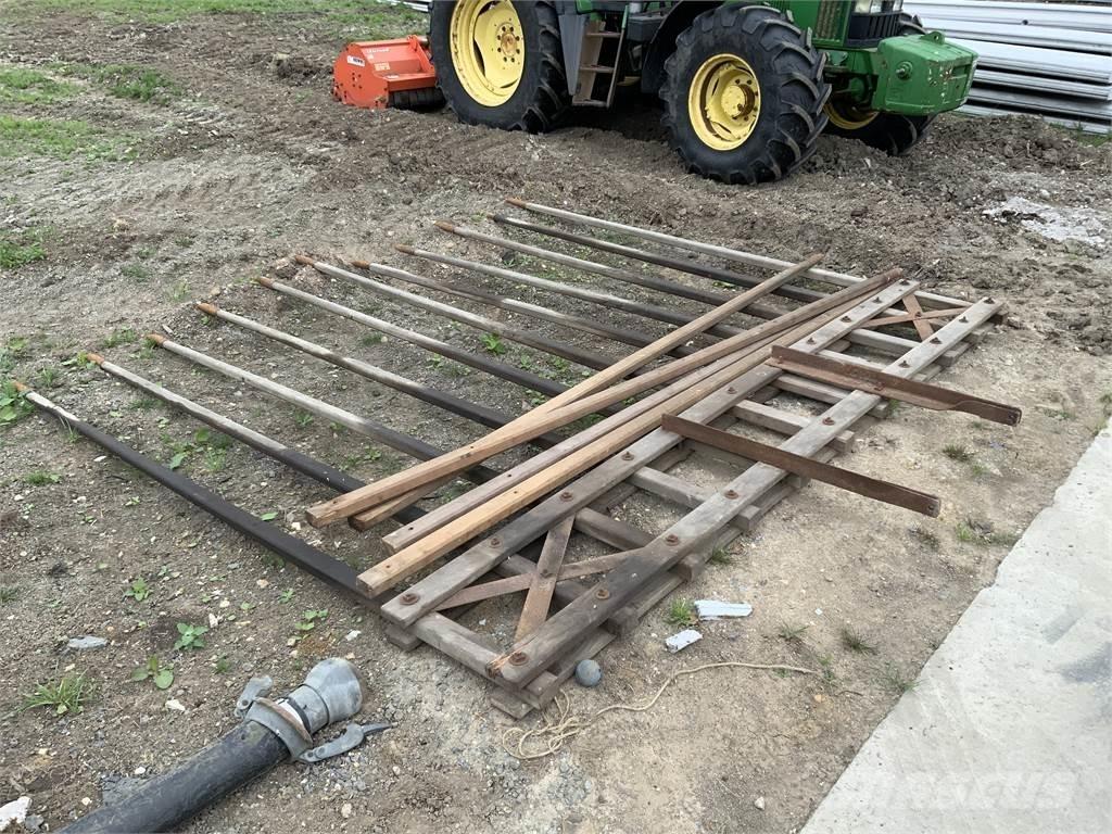  Old School Hay Rake Muut maatalouskoneet