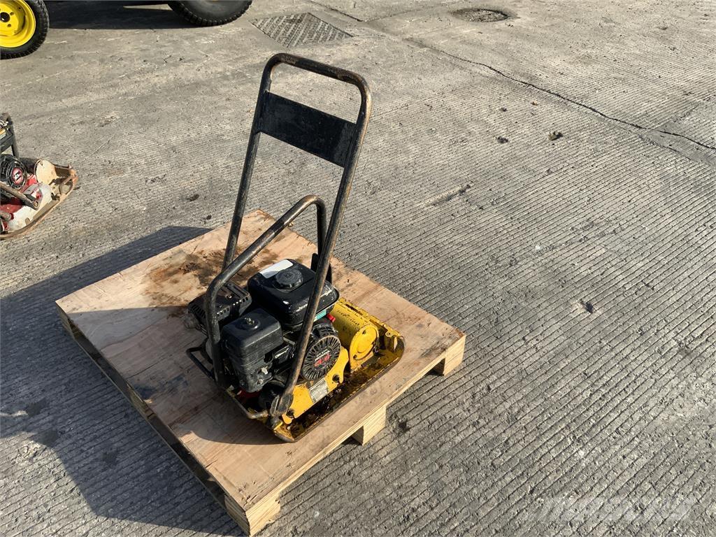 Yellow Wacker Plate Muut maatalouskoneet