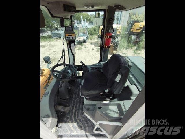 Liebherr L514 Pyöräkuormaajat