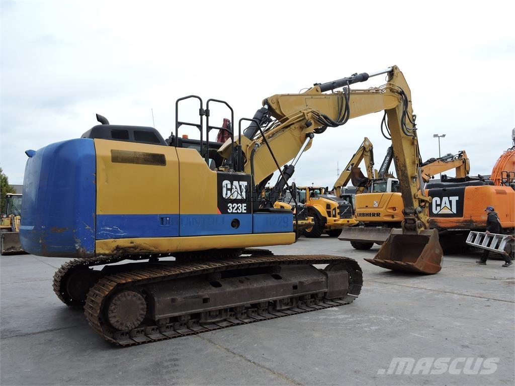 CAT 323EL Telakaivukoneet