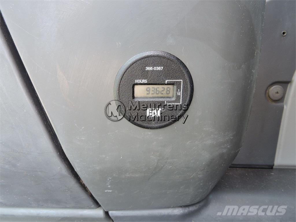 CAT 328 D Telakaivukoneet