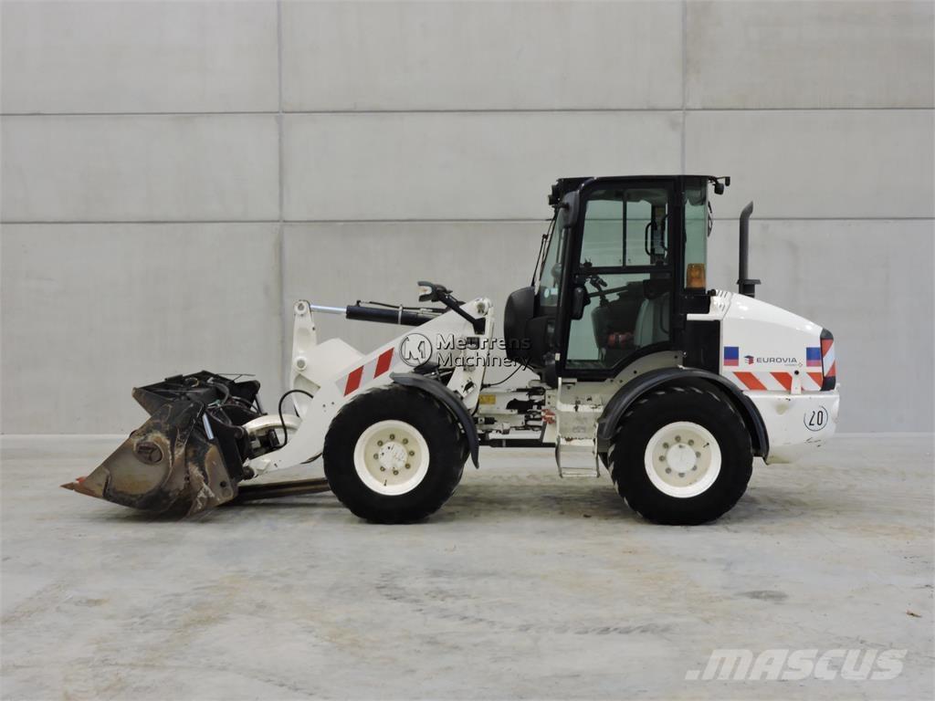 CAT 908M + FORK Pyöräkuormaajat