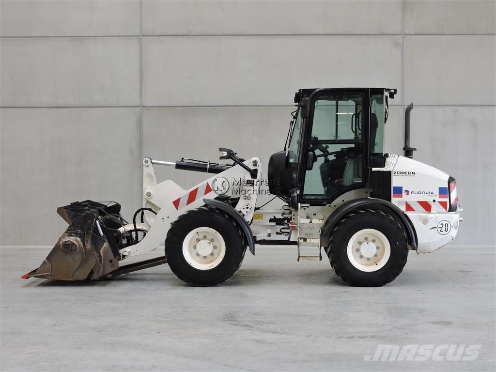 CAT 908M + FORK Pyöräkuormaajat