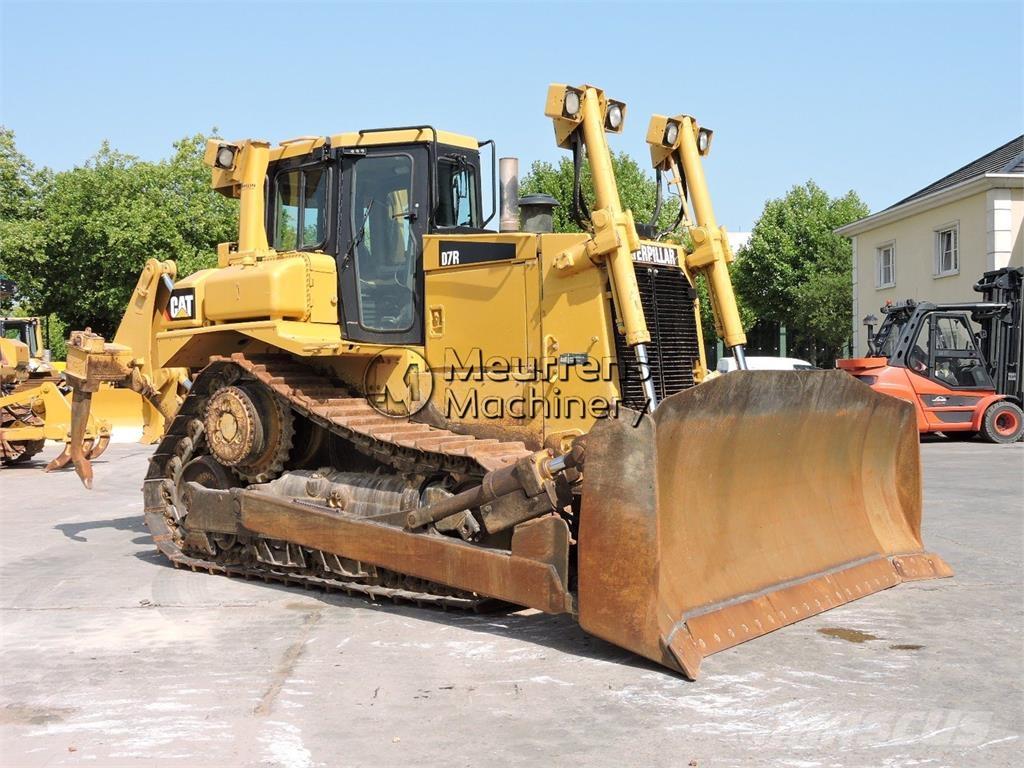 CAT D7R Puskukoneet