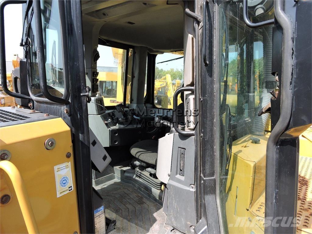CAT D8T GERMAN Puskukoneet