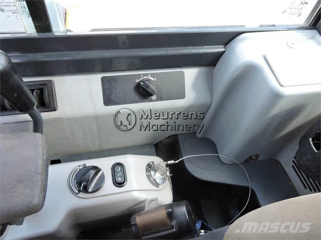 Komatsu PC35 Muut koneet
