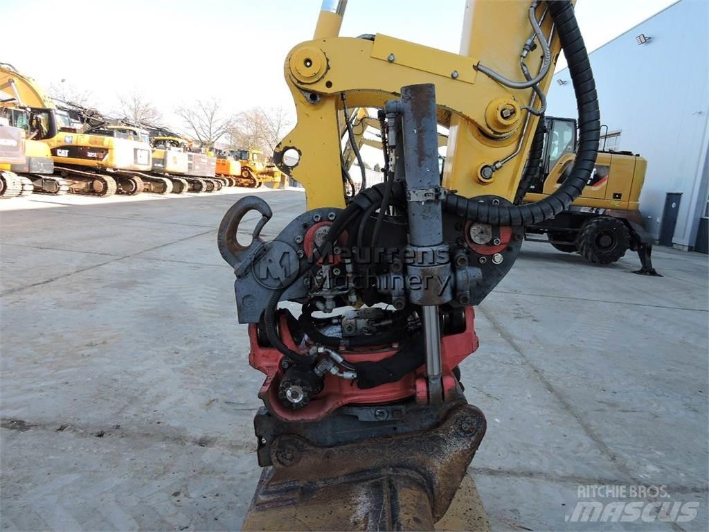 Komatsu PW148 Pyöräkaivukoneet
