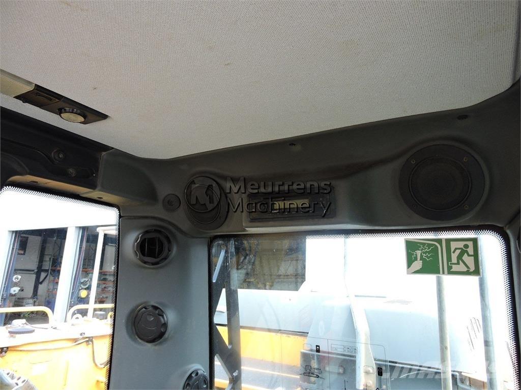 Liebherr R950 Telakaivukoneet