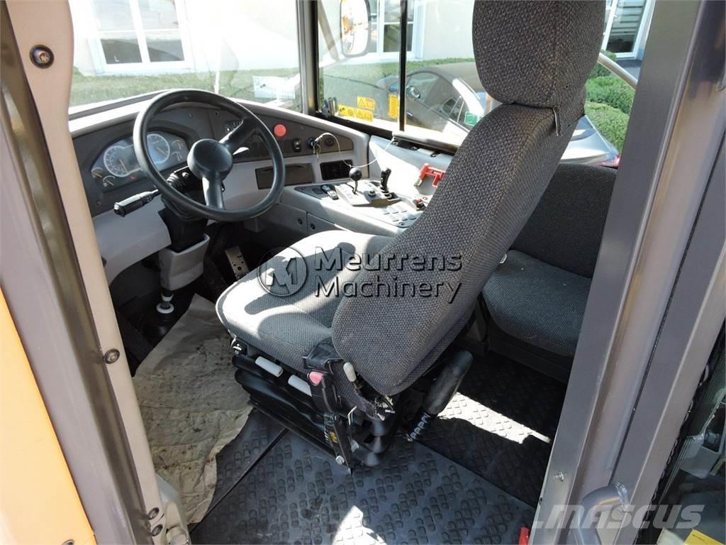 Volvo A25F Dumpperit