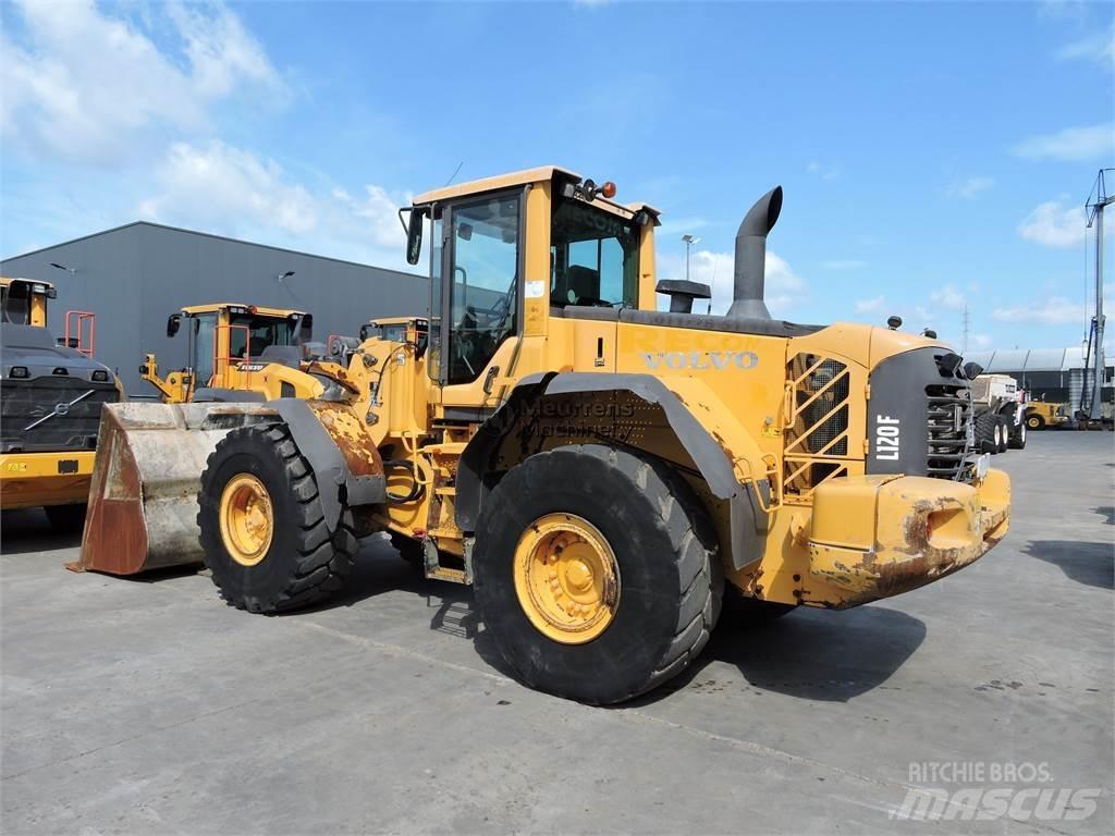 Volvo L120F Pyöräkuormaajat