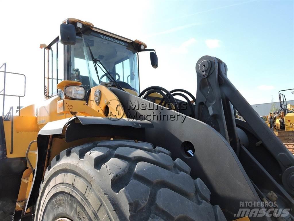 Volvo L220H Pyöräkuormaajat