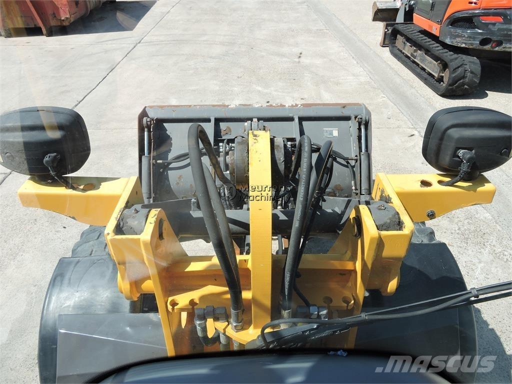 Volvo L25F + FORK Pyöräkuormaajat