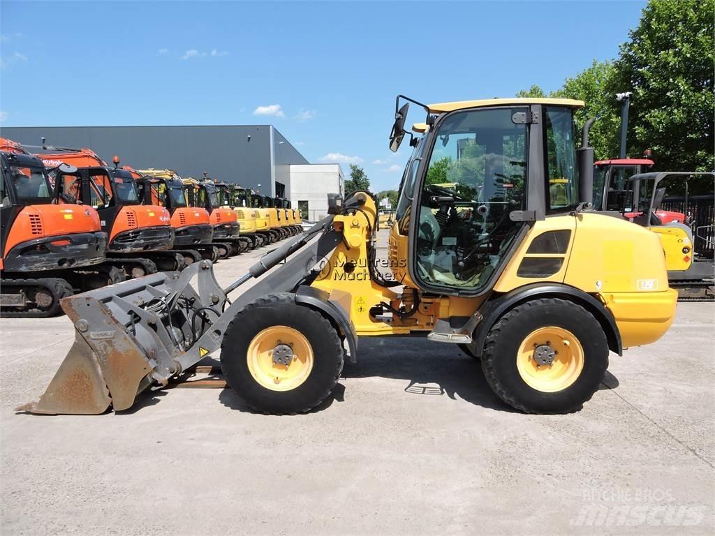 Volvo L25F + FORK Pyöräkuormaajat