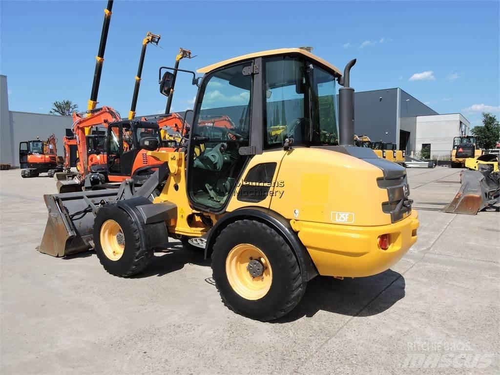 Volvo L25F + FORK Pyöräkuormaajat