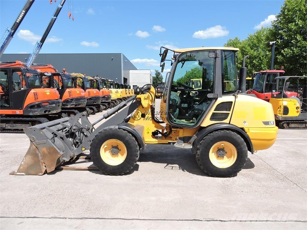 Volvo L25F + FORK Pyöräkuormaajat
