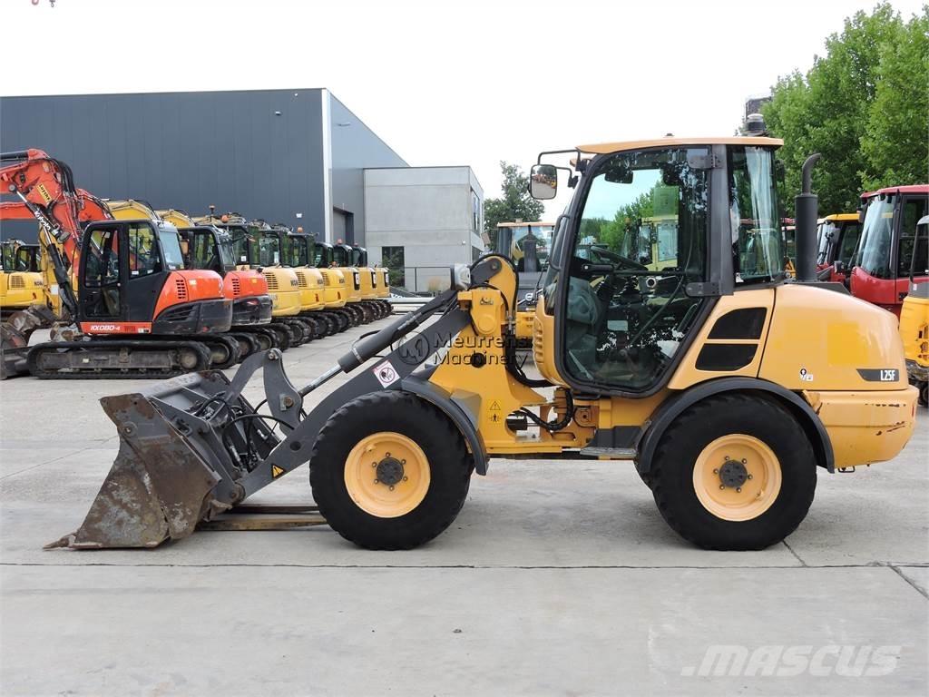 Volvo L25F + FORK Pyöräkuormaajat