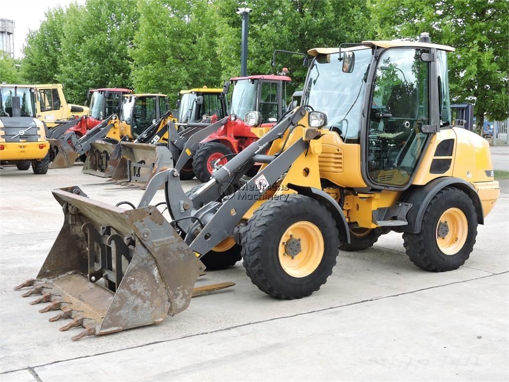 Volvo L25F + FORK Pyöräkuormaajat