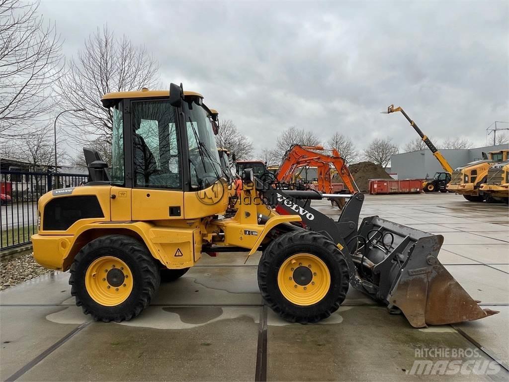 Volvo L30G Pyöräkuormaajat