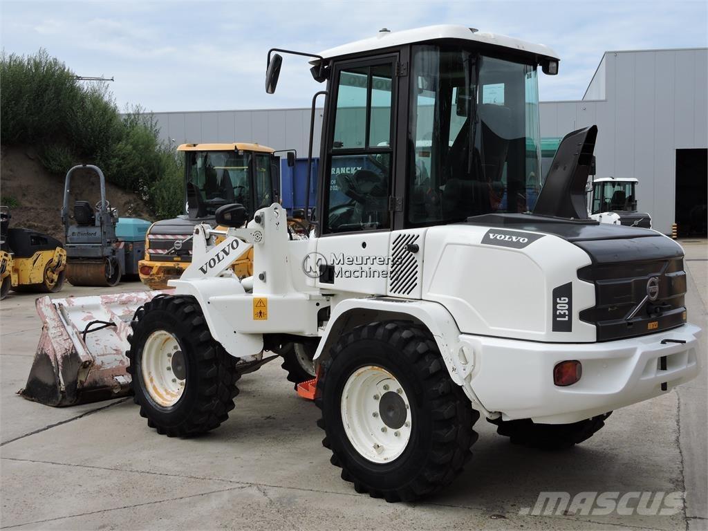Volvo L30G + FORK Pyöräkuormaajat
