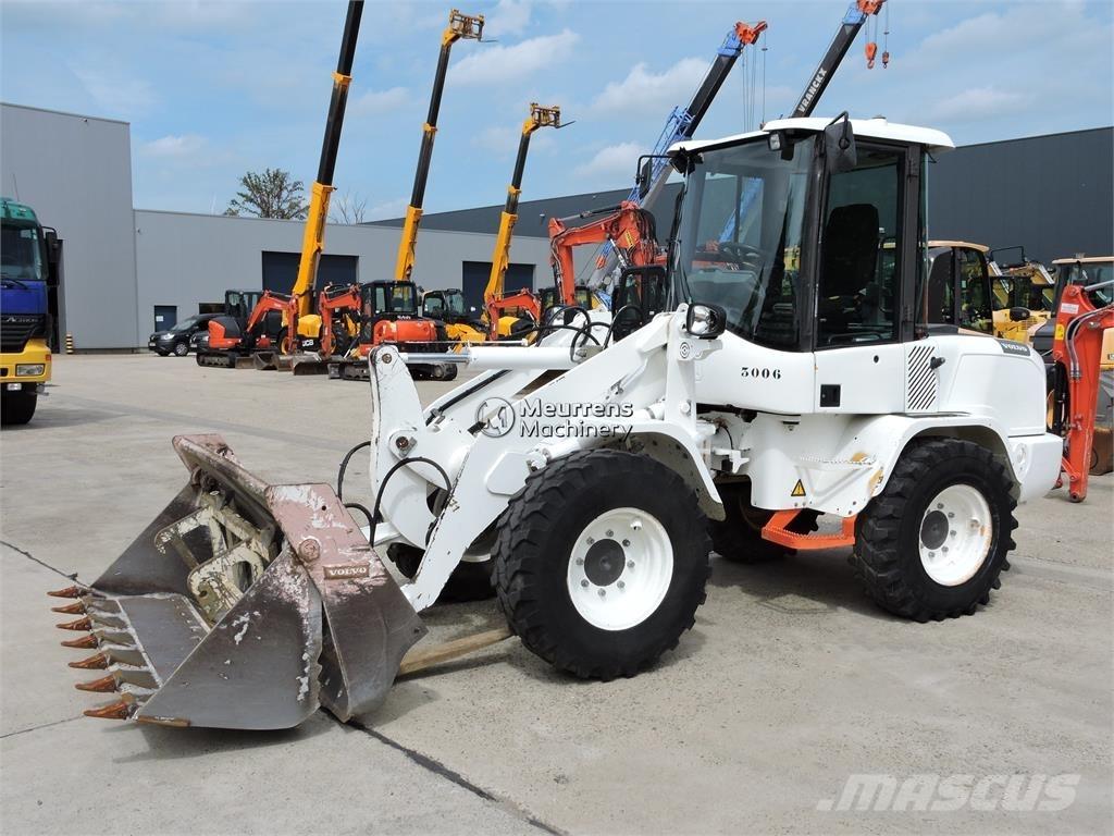 Volvo L30G + FORK Pyöräkuormaajat