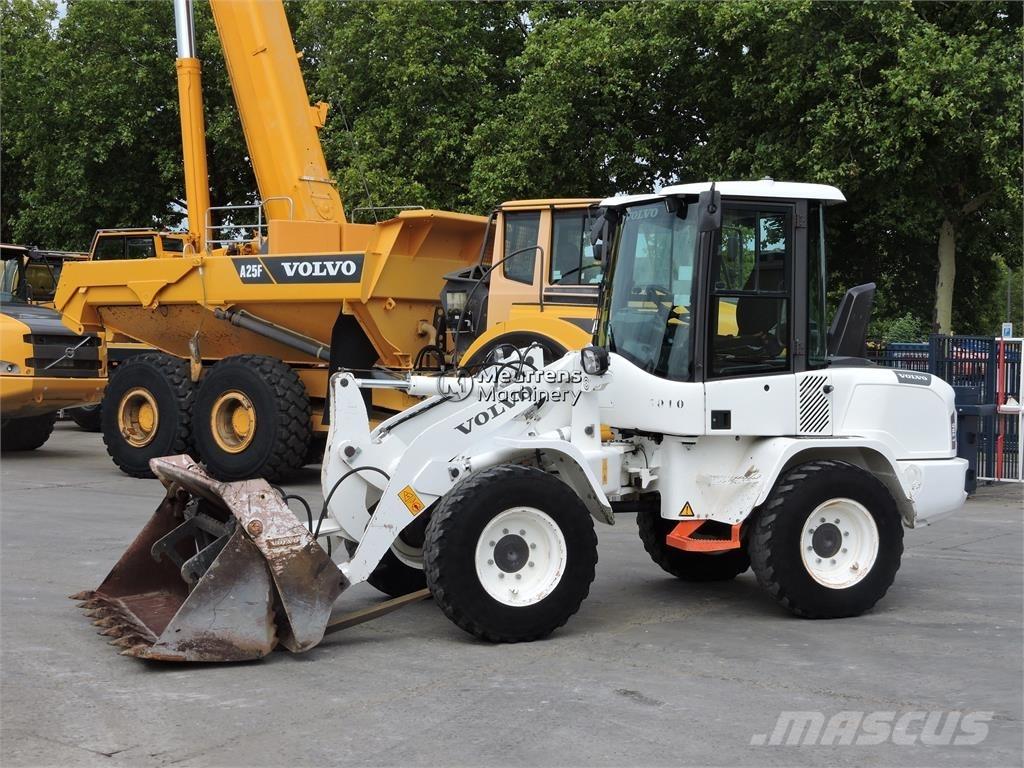 Volvo L30G + FORK Pyöräkuormaajat