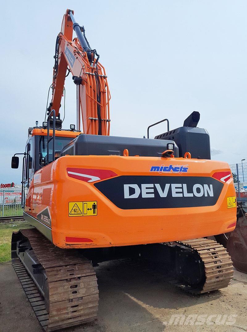 Develon DX 225 LC-7 Telakaivukoneet