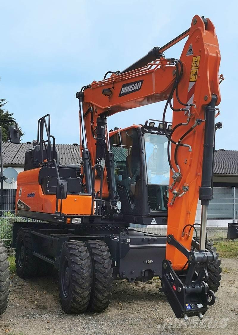 Doosan DX 160 W-7 Pyöräkaivukoneet