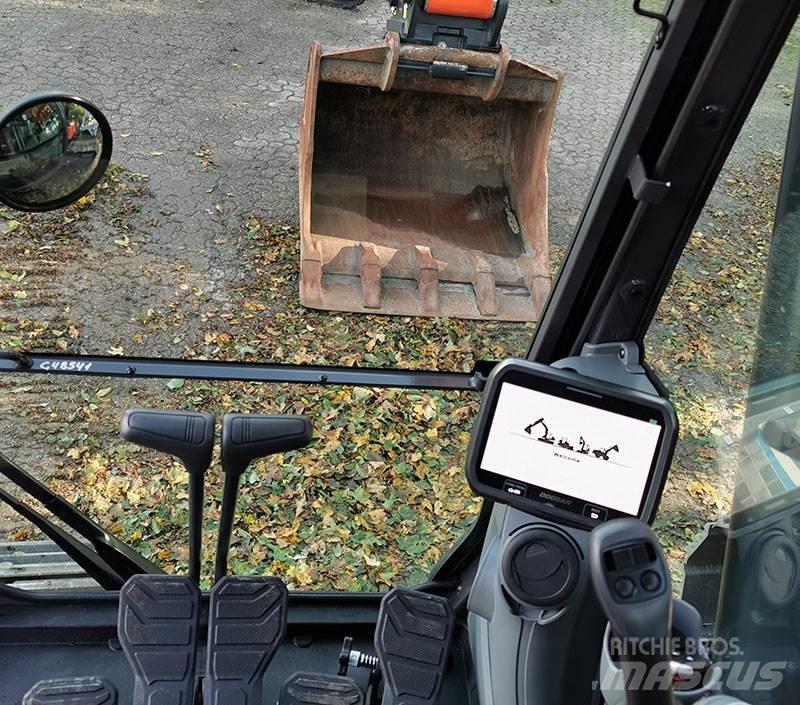 Doosan DX 210 LC-7 Telakaivukoneet
