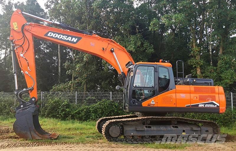 Doosan DX 225 LC-7 Telakaivukoneet