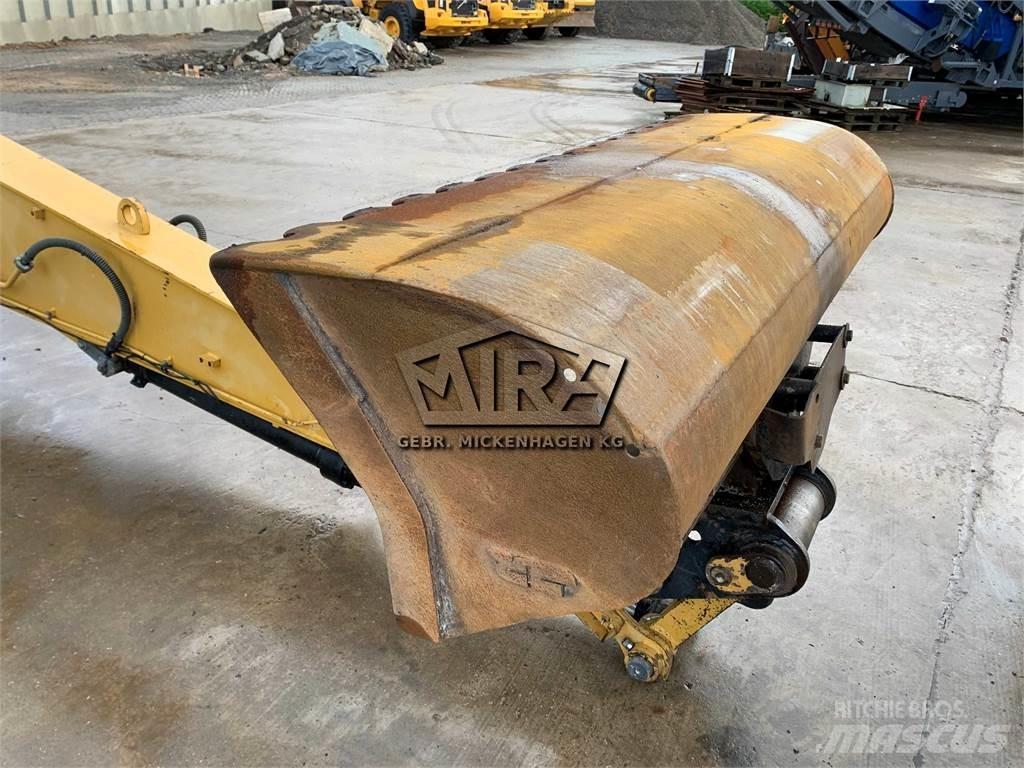 CAT 2000 mm Kaivuulaitteet