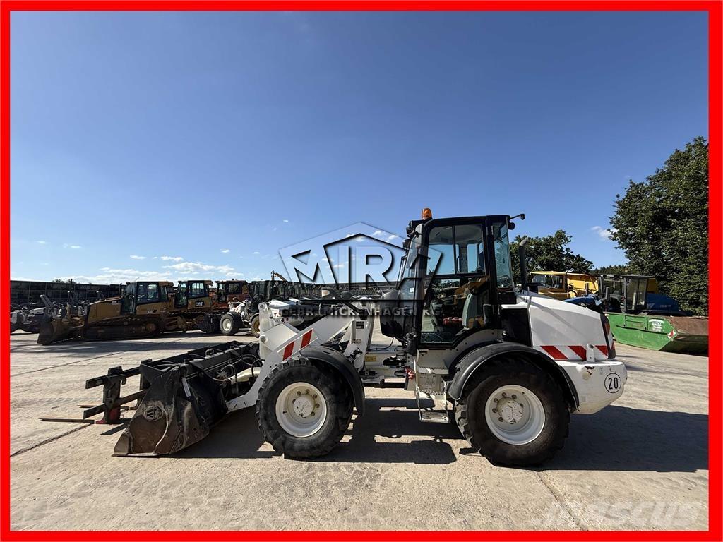 CAT 908 M Pyöräkuormaajat