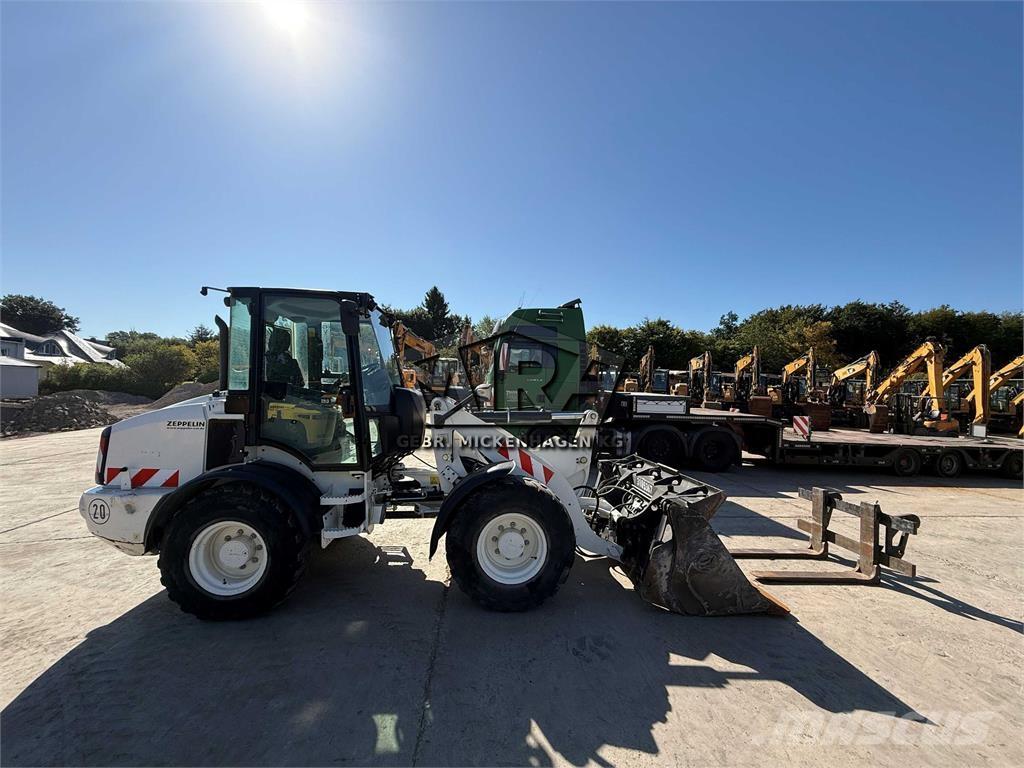 CAT 908 M Pyöräkuormaajat