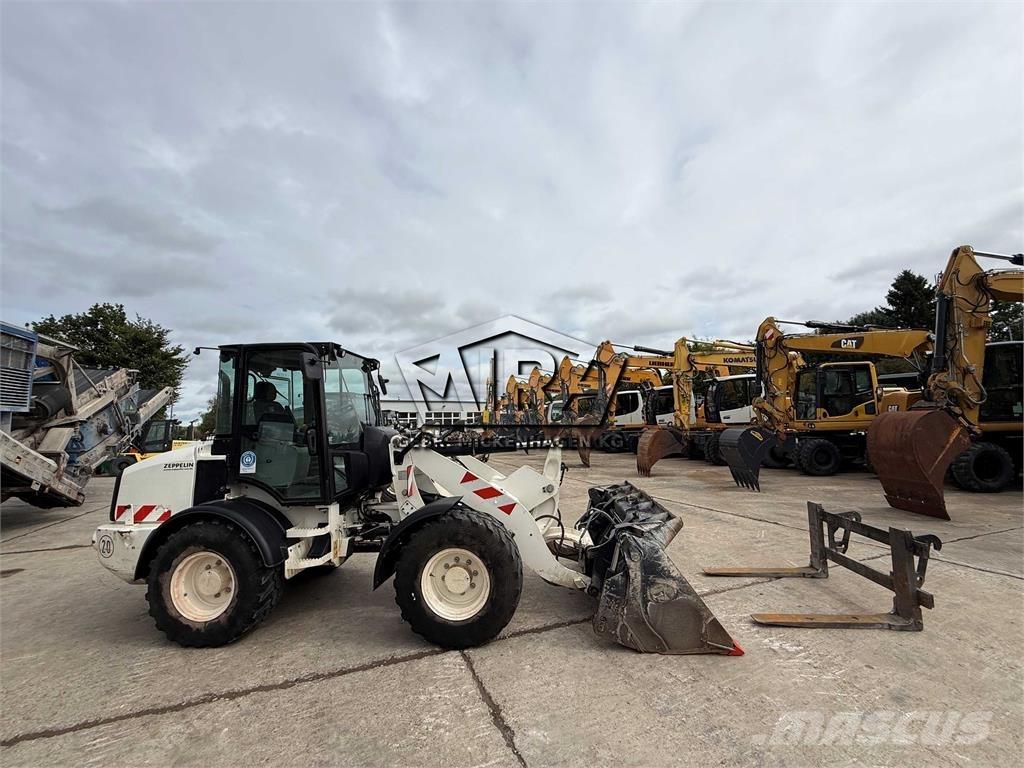 CAT 908 M Pyöräkuormaajat