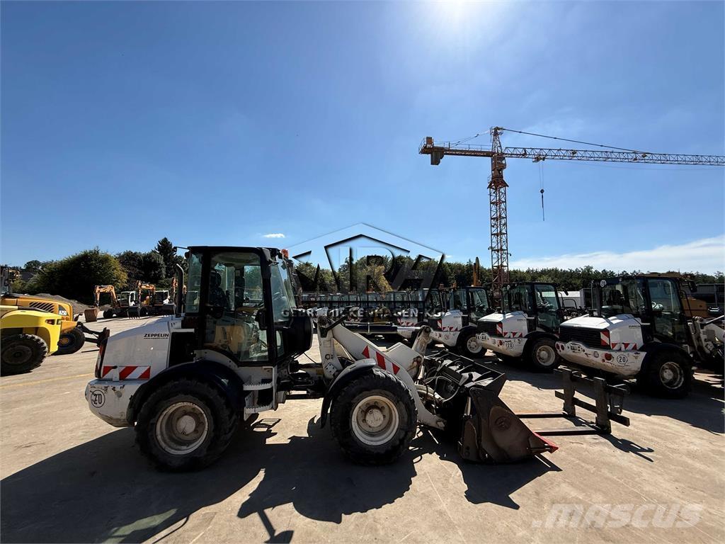 CAT 908 M Pyöräkuormaajat