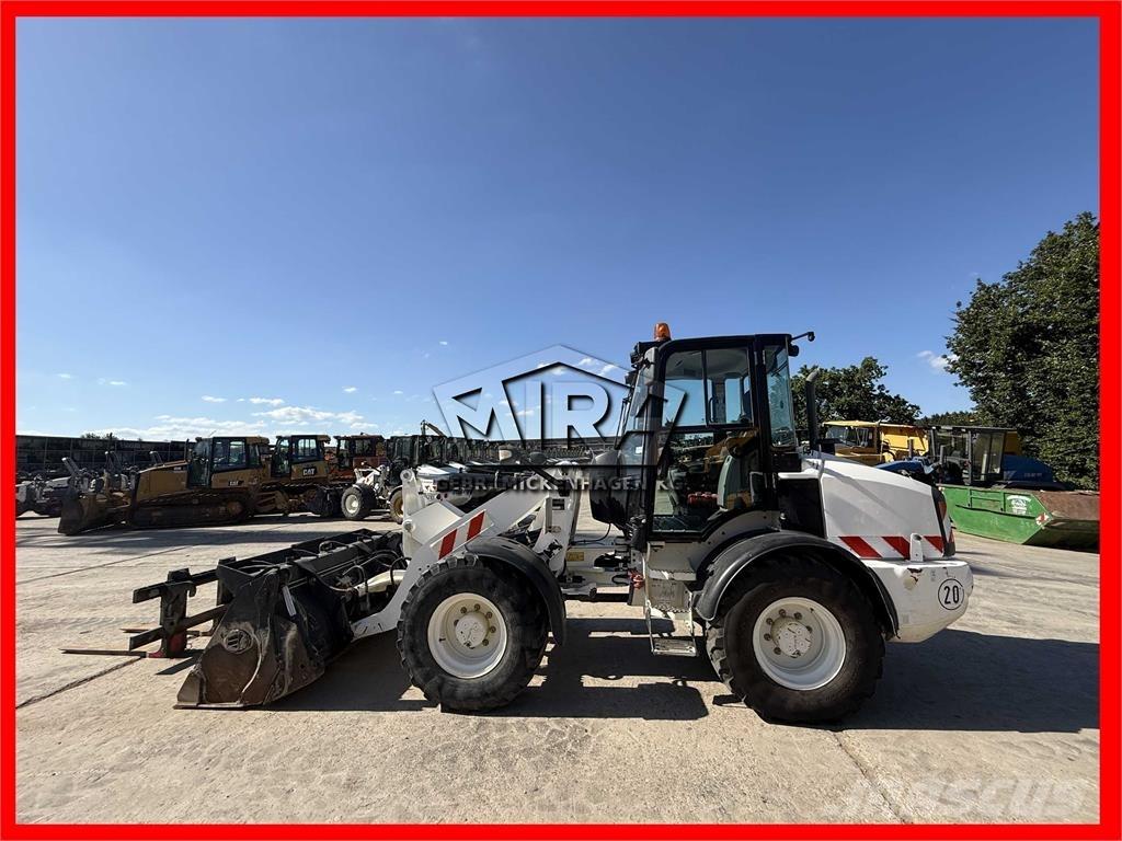 CAT 908M Pyöräkuormaajat