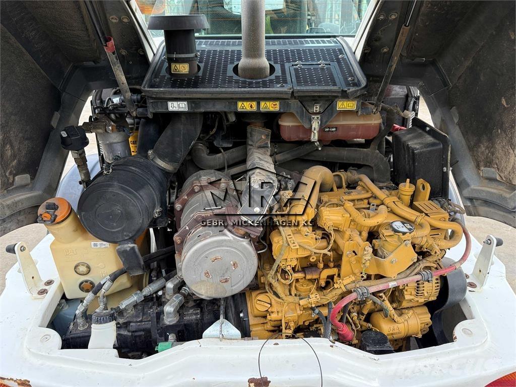 CAT 908M Pyöräkuormaajat