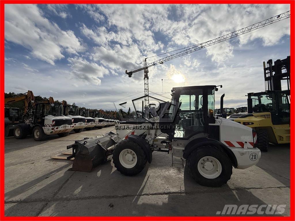 CAT 908M Pyöräkuormaajat