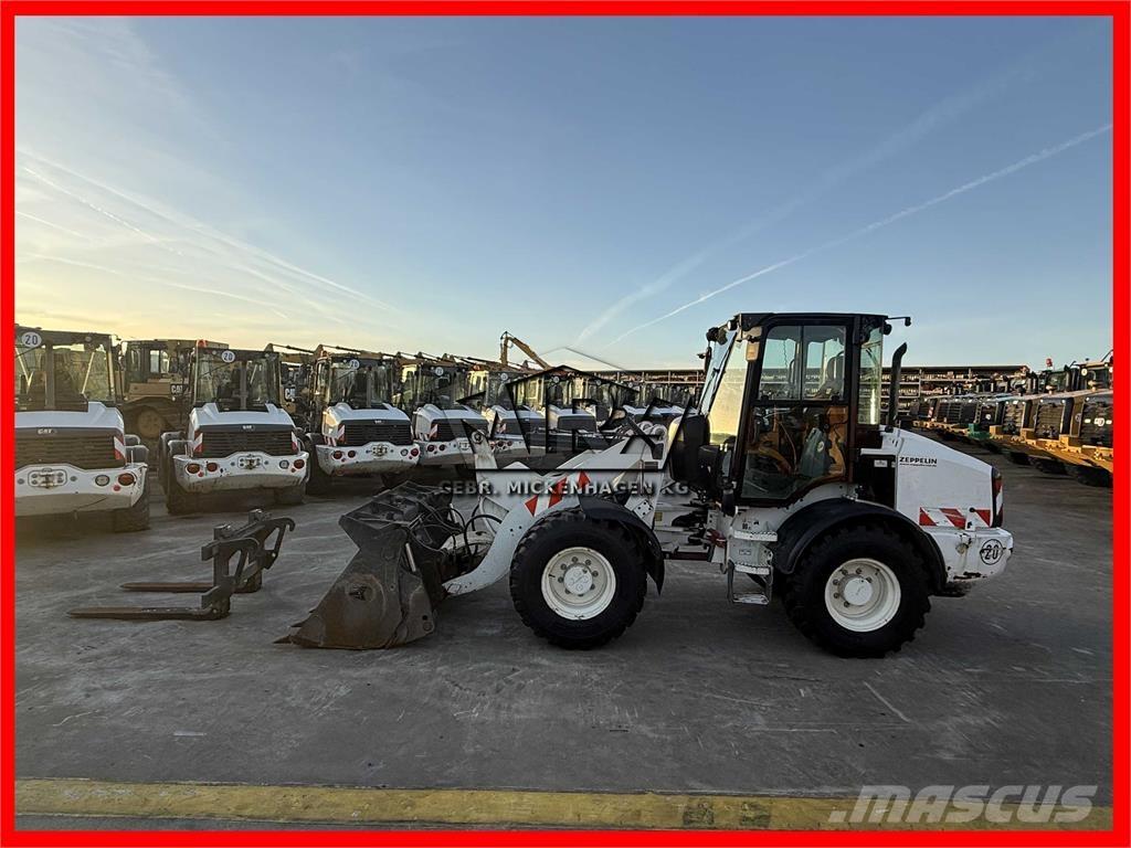 CAT 908M Pyöräkuormaajat