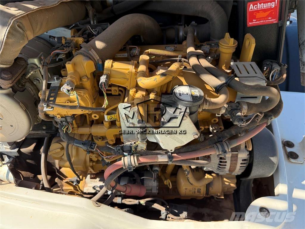 CAT 908M Pyöräkuormaajat